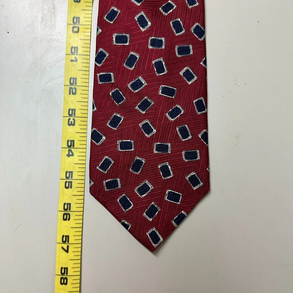 Jacobs Roberts Ltd Mens Silk Necktie Burgundy Red Navy Blue Geometric Rectangle